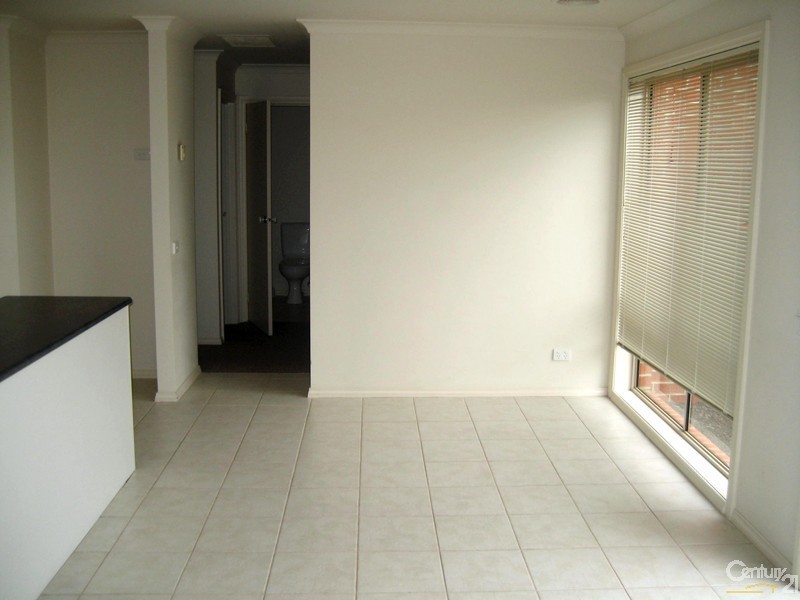 10/133 Bemersyde Drive, Berwick VIC 3806