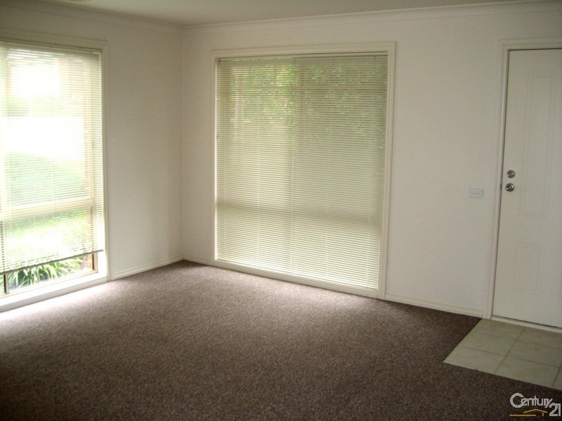 10/133 Bemersyde Drive, Berwick VIC 3806