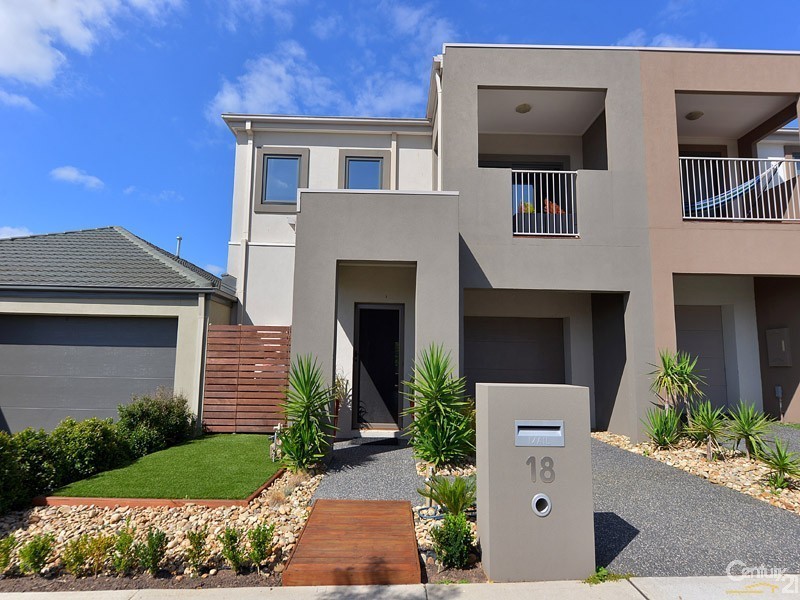 18 Meridian Circuit, Berwick VIC 3806