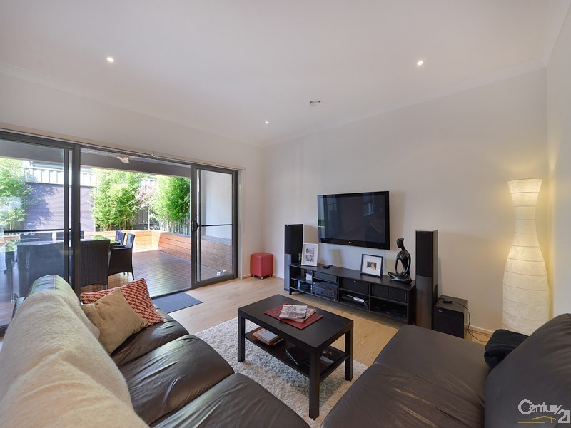 18 Meridian Circuit, Berwick VIC 3806