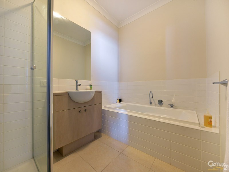 18 Meridian Circuit, Berwick VIC 3806