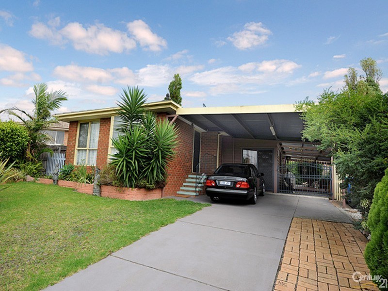 8 Mace Rise, Hallam VIC 3803