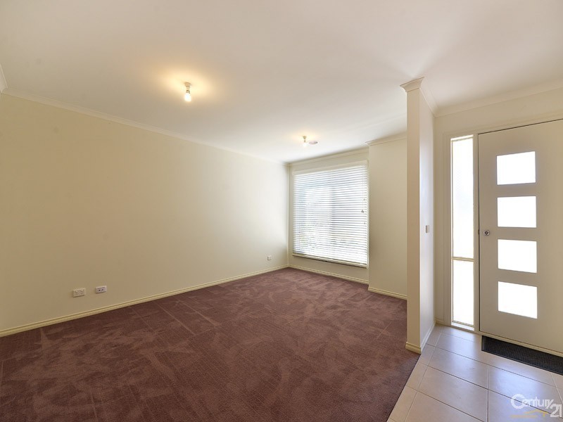 51 Banfield Place, Lyndhurst VIC 3975