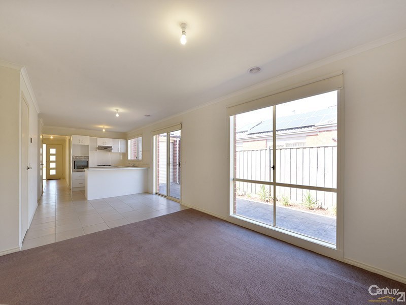 51 Banfield Place, Lyndhurst VIC 3975