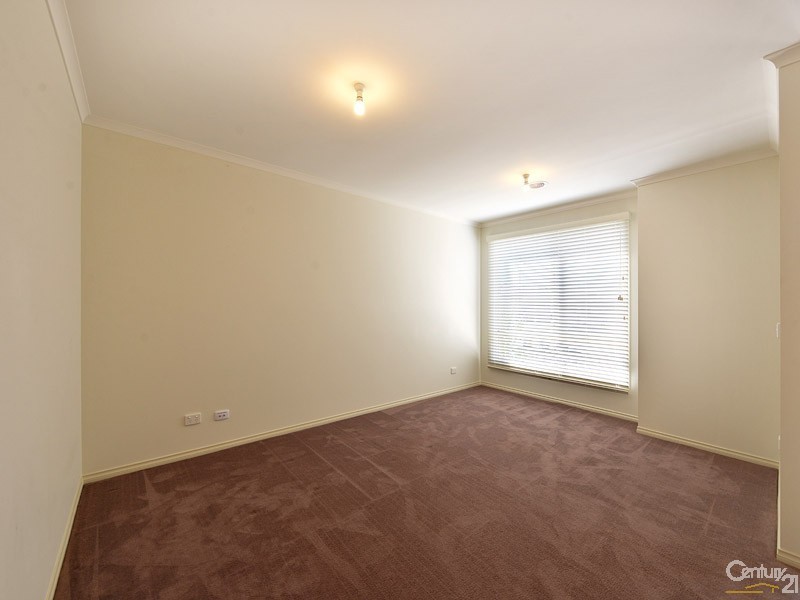 51 Banfield Place, Lyndhurst VIC 3975