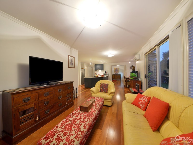 7 Glenn Erin Way, Berwick VIC 3806