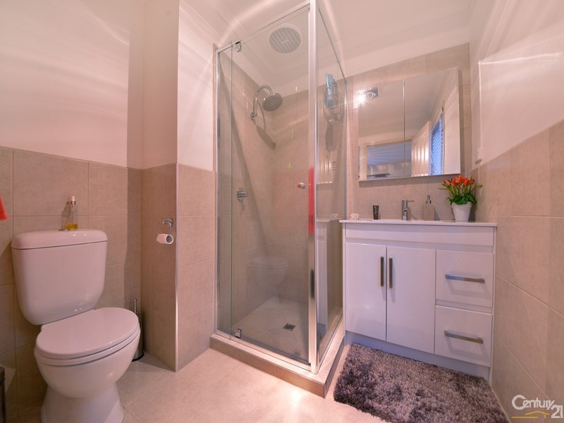 7 Glenn Erin Way, Berwick VIC 3806