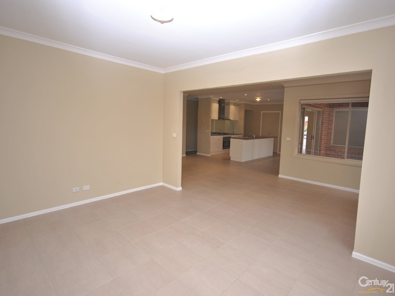 17 Don Collins Way, Berwick VIC 3806