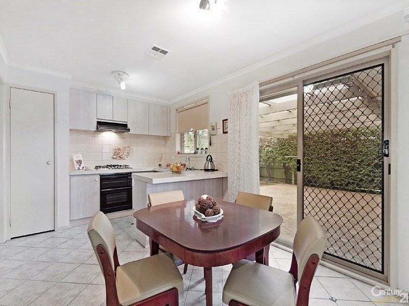 2/11 Josephine Avenue, Narre Warren VIC 3805