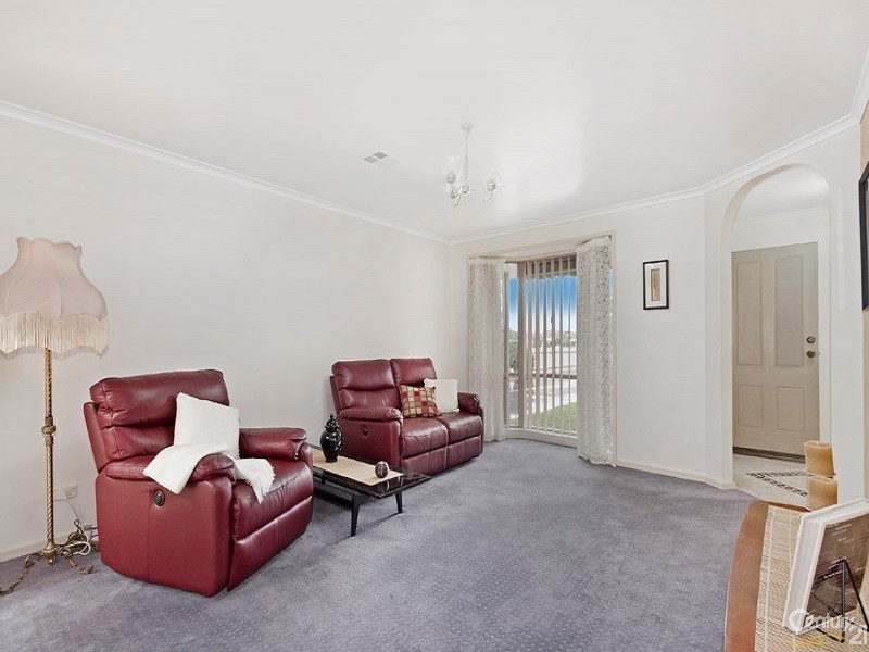 2/11 Josephine Avenue, Narre Warren VIC 3805