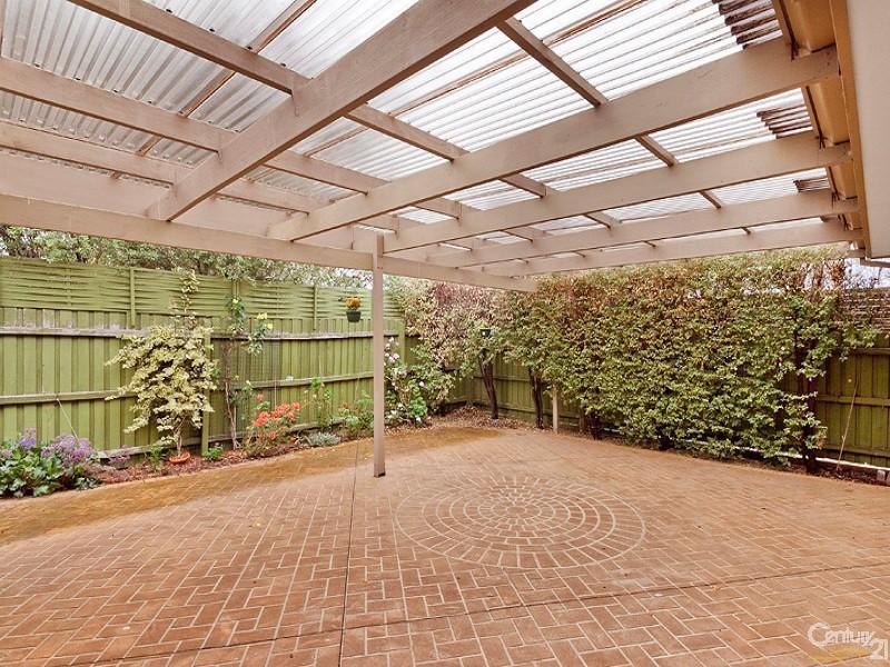 2/11 Josephine Avenue, Narre Warren VIC 3805