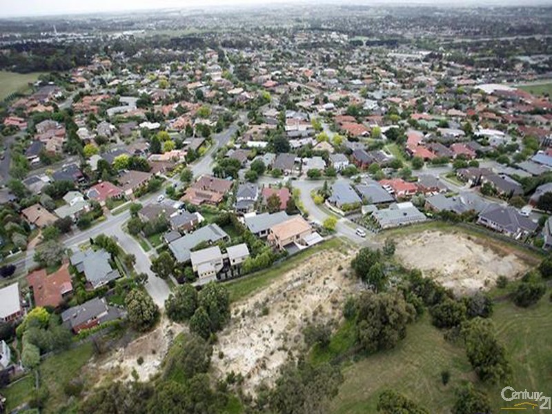 9S Hyland Court, Berwick VIC 3806