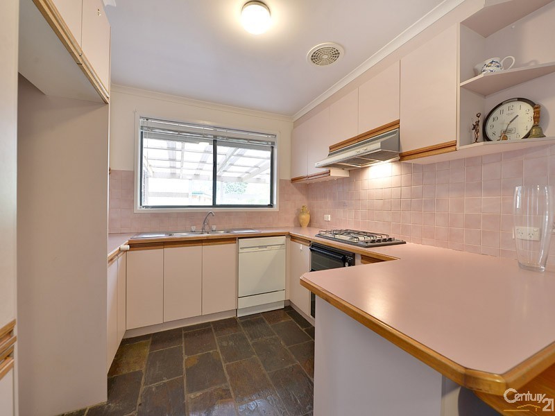 63 Avebury Drive, Berwick VIC 3806