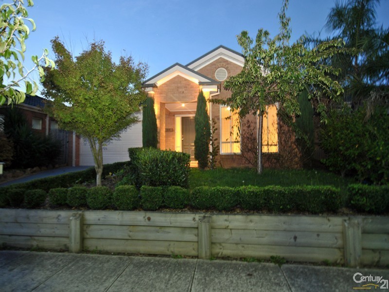 24 Stefan Drive, Berwick VIC 3806