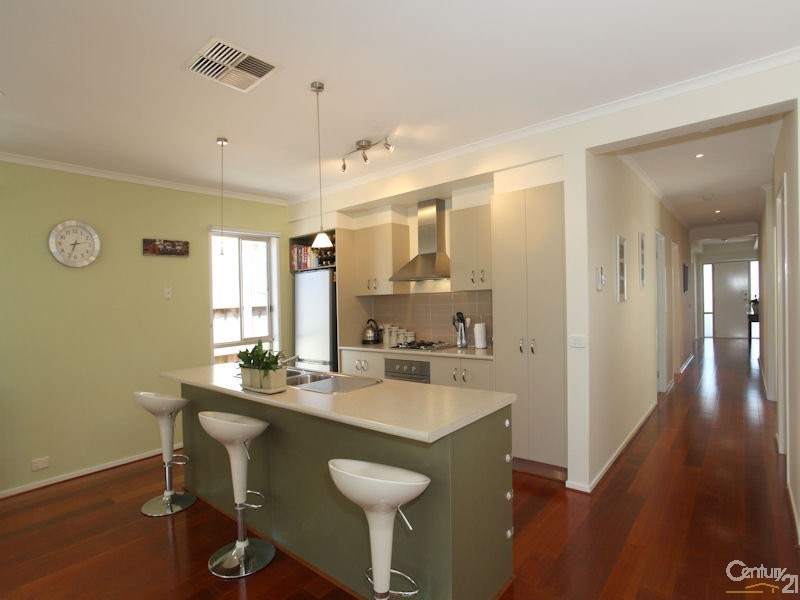 24 Stefan Drive, Berwick VIC 3806