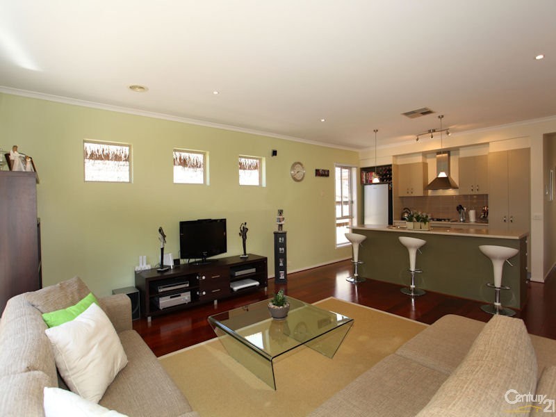 24 Stefan Drive, Berwick VIC 3806