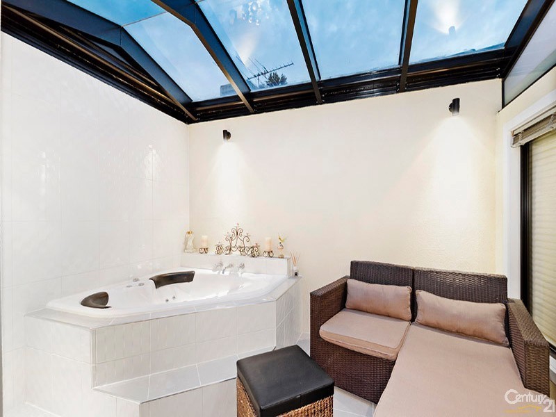 26 Eleanore Crescent, Hallam VIC 3803