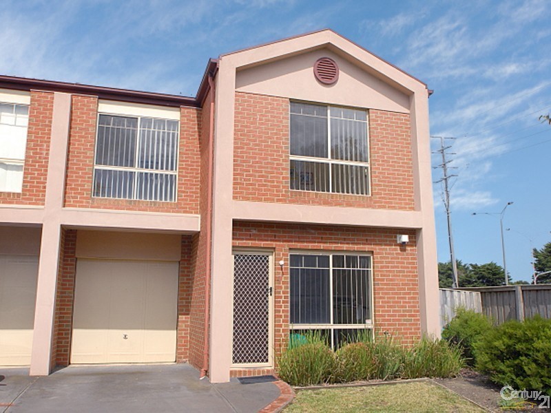 17/12 Grant Close, Berwick VIC 3806
