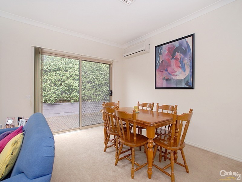 17/12 Grant Close, Berwick VIC 3806