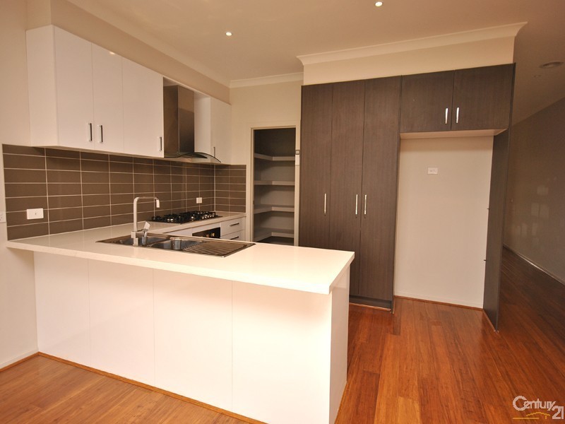 2/63 Soldiers Road, Berwick VIC 3806