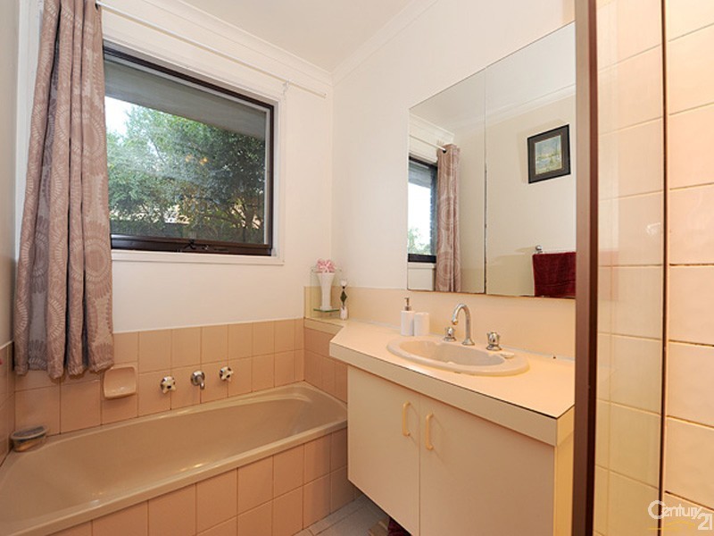 8 Mace Rise, Hallam VIC 3803