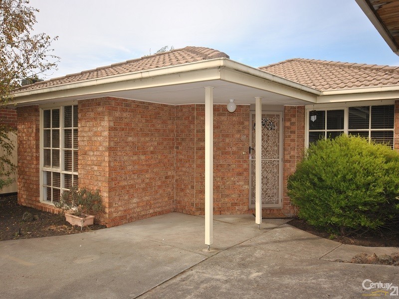 2 Meadow Place, Narre Warren South VIC 3805