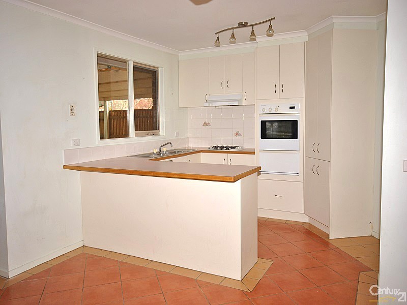 2 Meadow Place, Narre Warren South VIC 3805