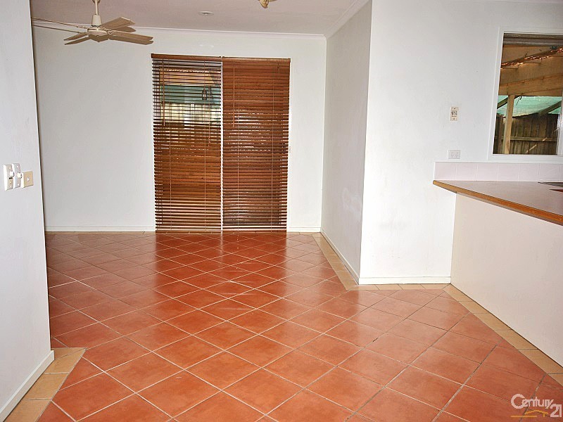 2 Meadow Place, Narre Warren South VIC 3805