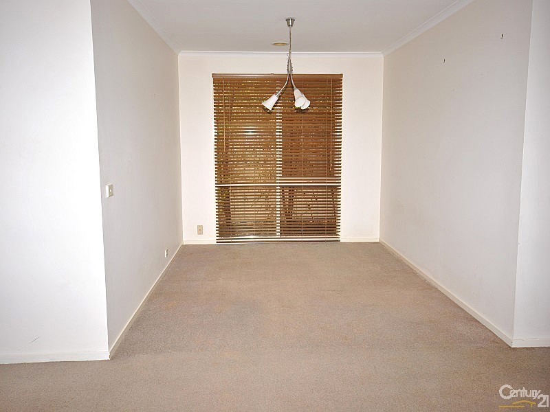 2 Meadow Place, Narre Warren South VIC 3805