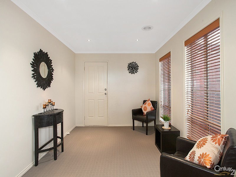 7 Farnborough Way, Berwick VIC 3806