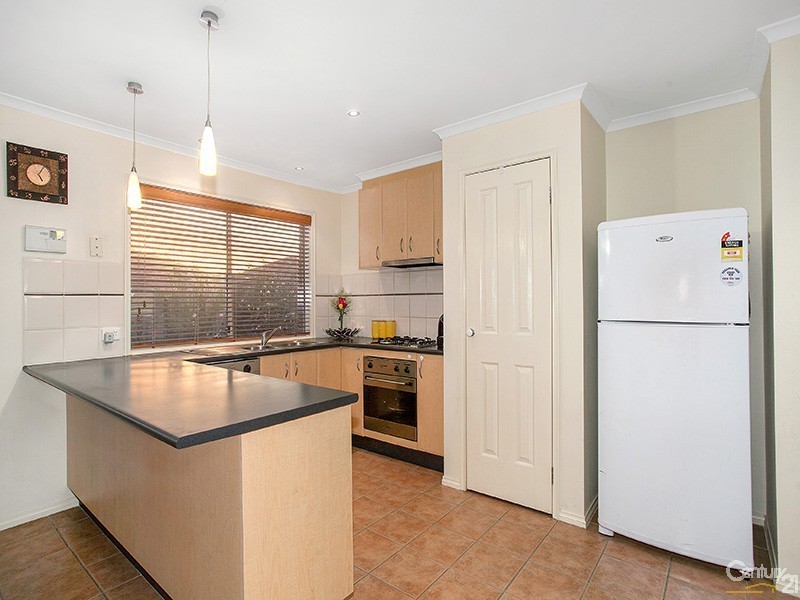 7 Farnborough Way, Berwick VIC 3806