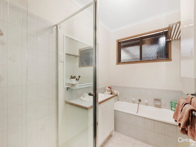 4 Emma Court, Berwick VIC 3806