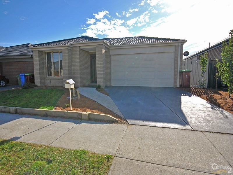13 Appaloosa Drive, Clyde North VIC 3978