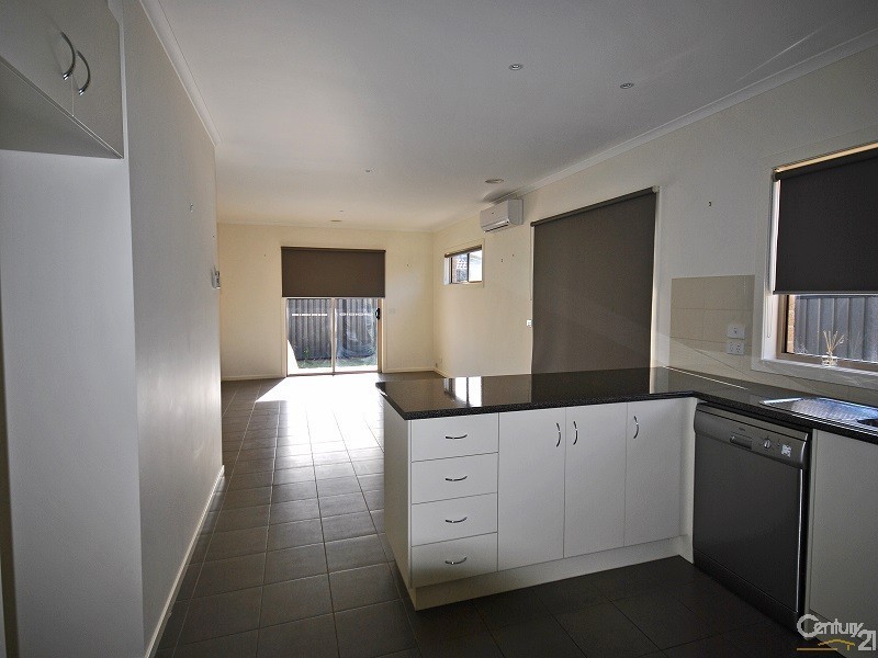 13 Appaloosa Drive, Clyde North VIC 3978