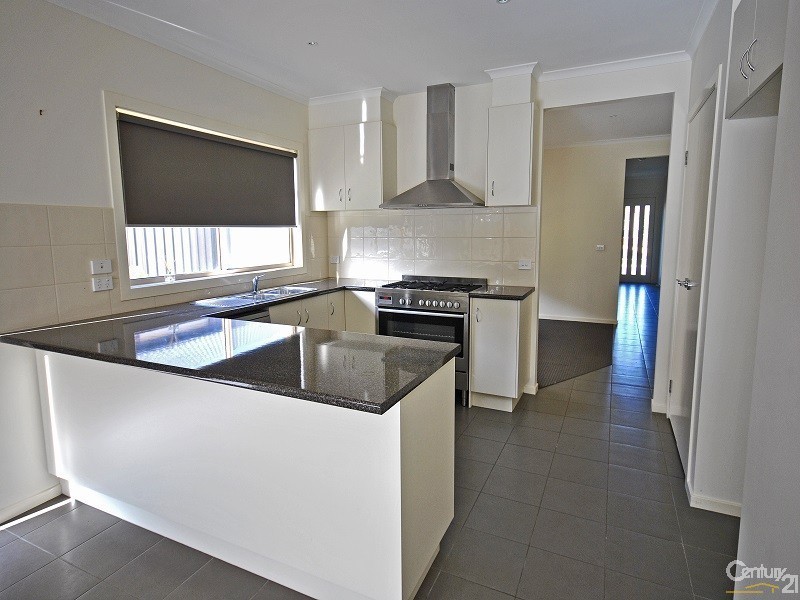 13 Appaloosa Drive, Clyde North VIC 3978