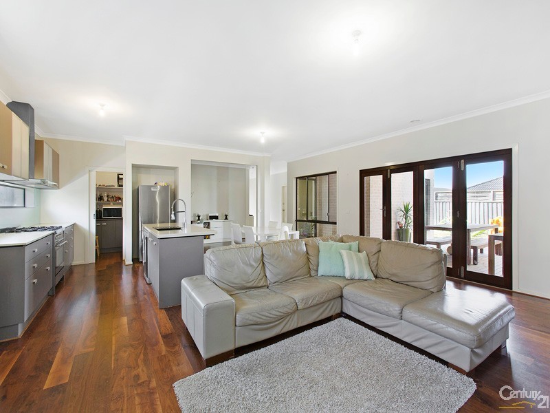 23 Winneke Way, Pakenham VIC 3810