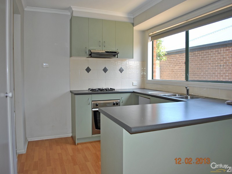 16 Fetlock Lane, Cranbourne East VIC 3977
