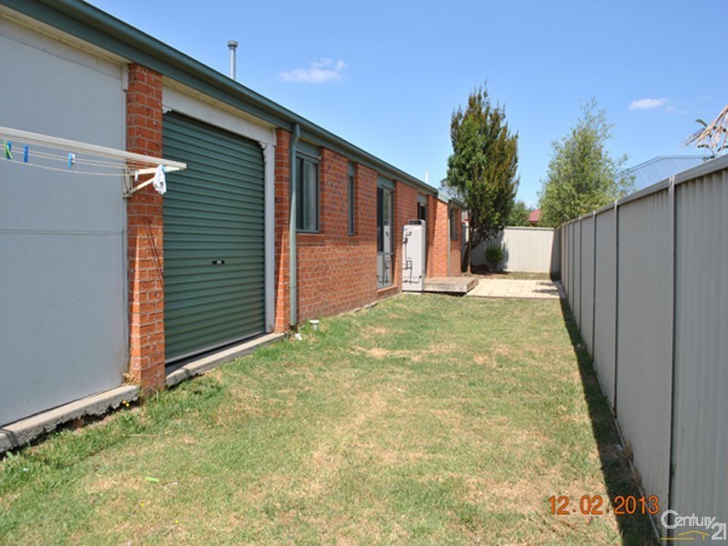 16 Fetlock Lane, Cranbourne East VIC 3977