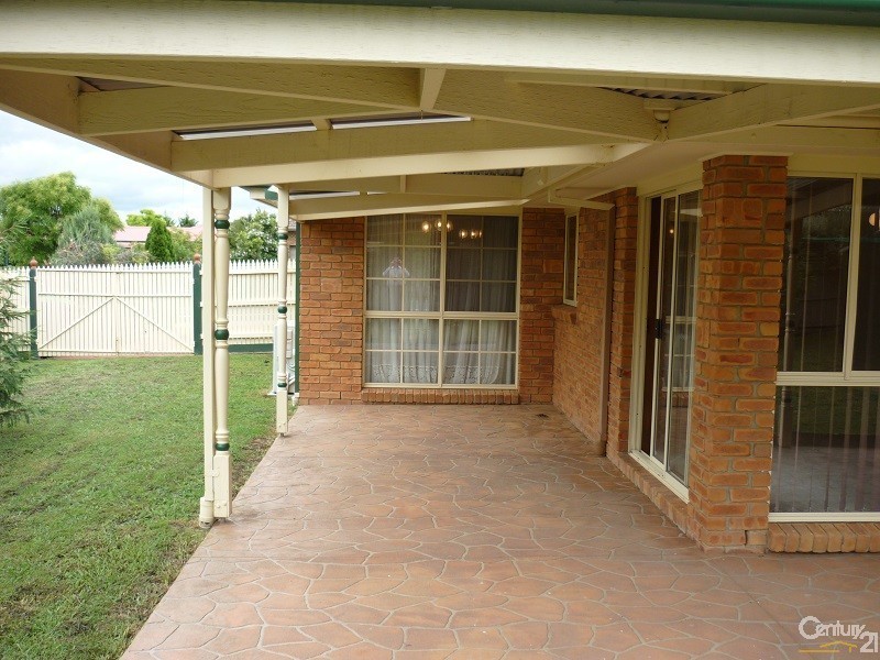 81 Bellevue Drive, Berwick VIC 3806