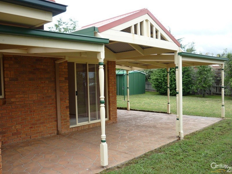 81 Bellevue Drive, Berwick VIC 3806