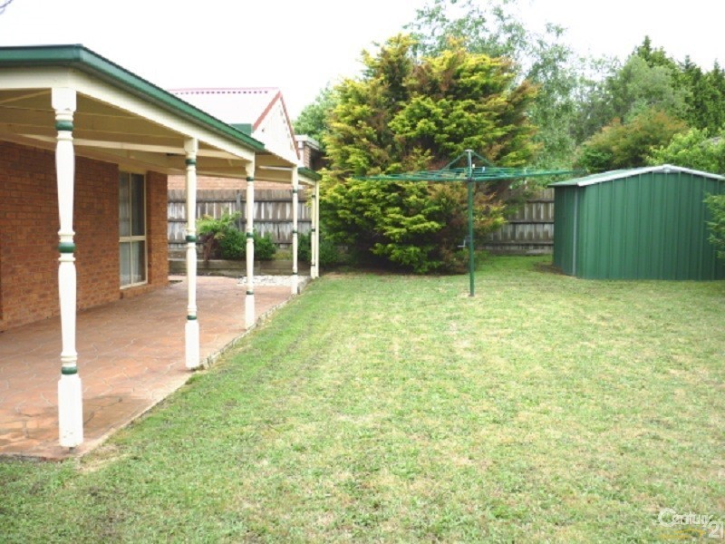 81 Bellevue Drive, Berwick VIC 3806