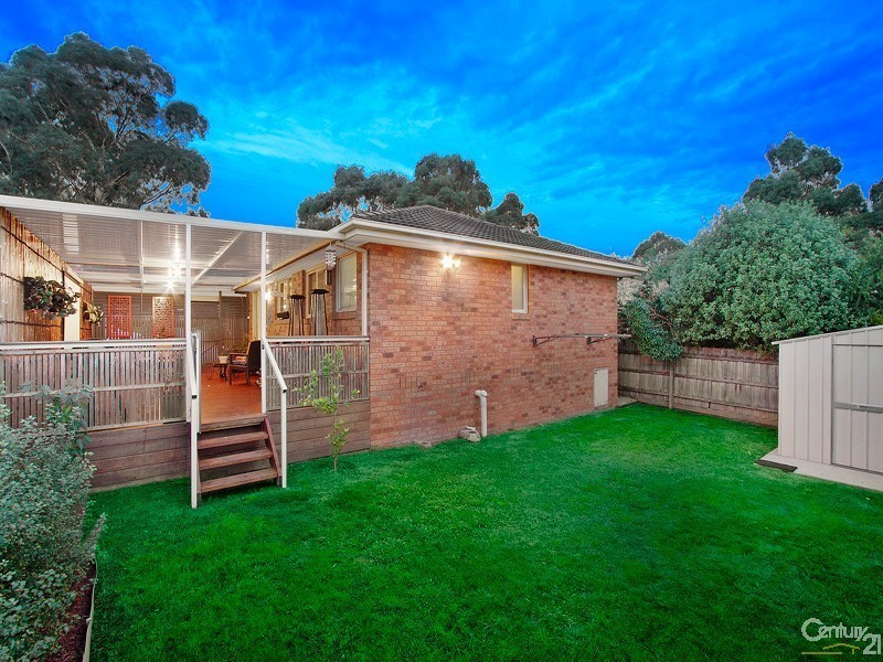 1 Sunnyside Drive, Berwick VIC 3806