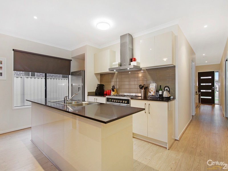 39 Warbler Street, Pakenham VIC 3810