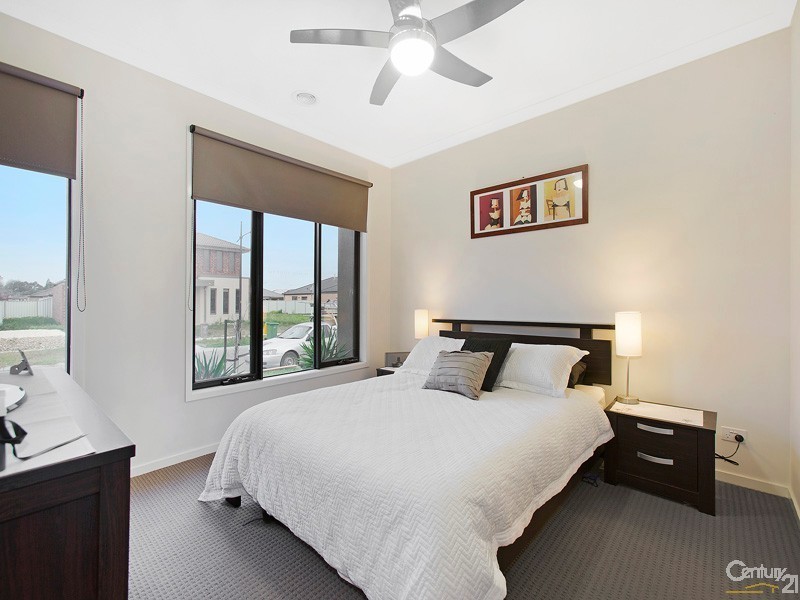 39 Warbler Street, Pakenham VIC 3810