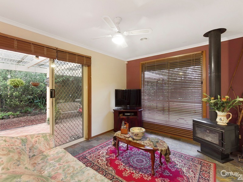 16 Coolabah Grove, Berwick VIC 3806