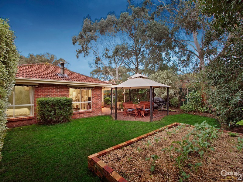 16 Coolabah Grove, Berwick VIC 3806