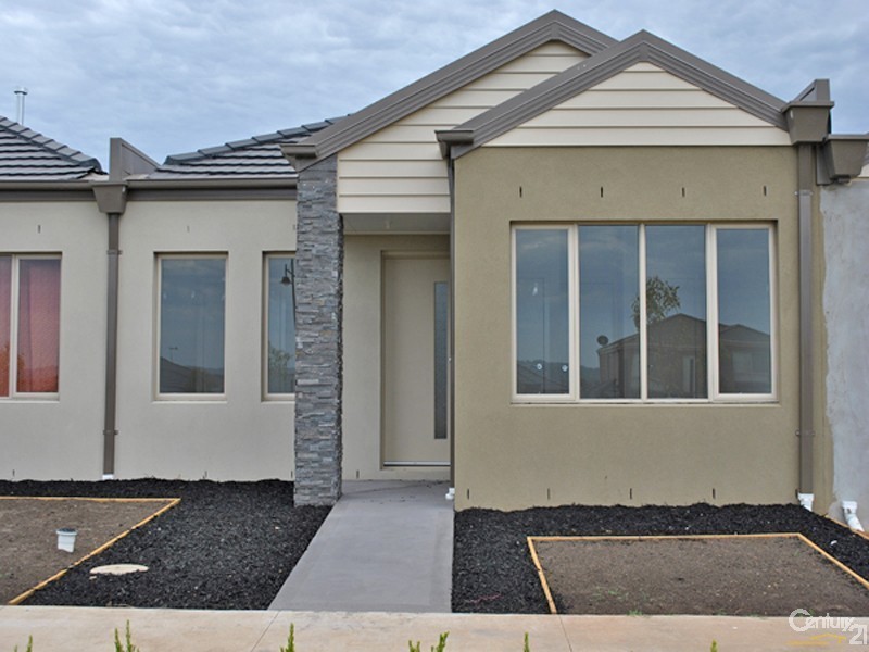 6 Elderberry Alley, Cranbourne North VIC 3977