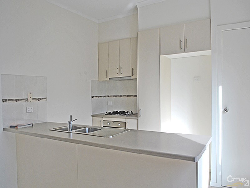 6 Elderberry Alley, Cranbourne North VIC 3977