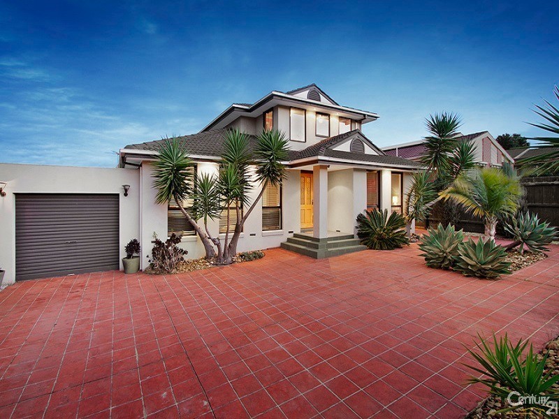 34 Thomas Mitchell Drive, Endeavour Hills VIC 3802