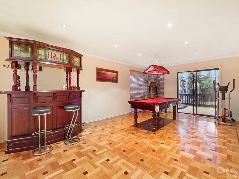 34 Thomas Mitchell Drive, Endeavour Hills VIC 3802